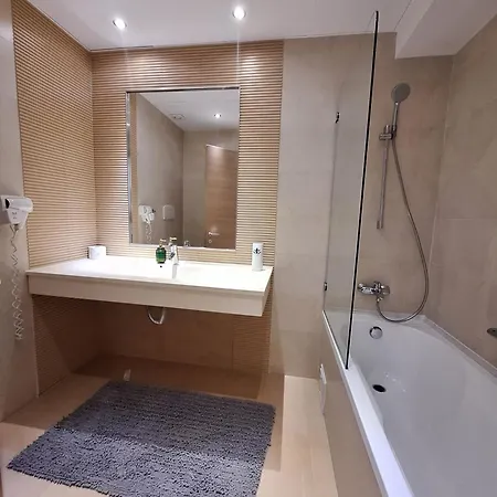 Rin Grand 1 Luxury Apartman Bukarest